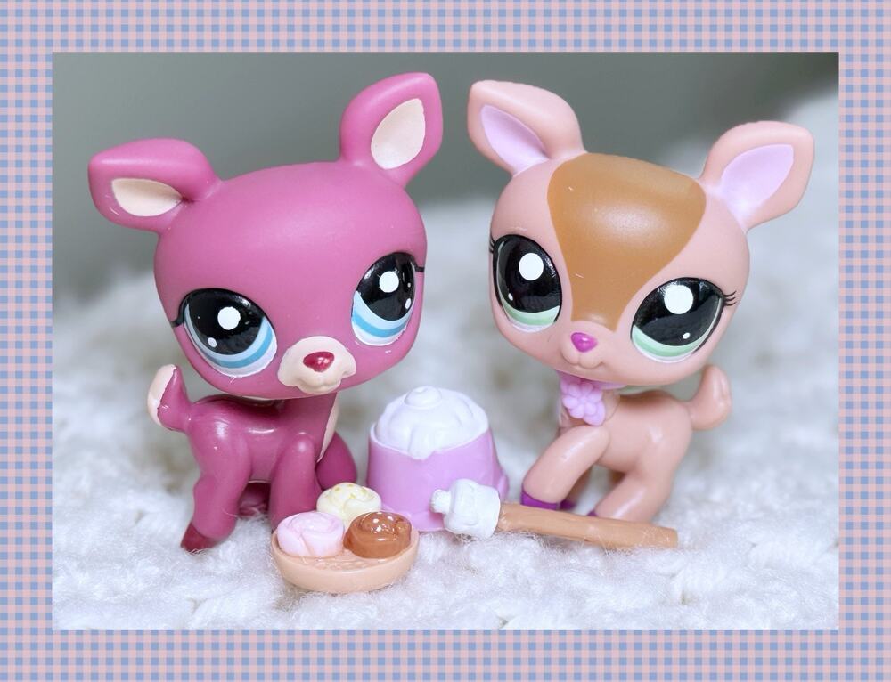 Authentic Littlest Pet Shop LPS #1677 #1517 Doe Fawn Deer Advent Pink Collar